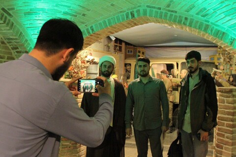 تصاویر | حضور طلاب مدارس علمیه استان همدان در باغ موزه دفاع مقدس