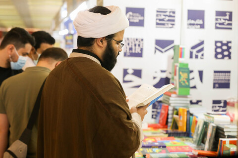 تصاویر/ چهارمین روز از سی و سومین نمایشگاه کتاب تهران