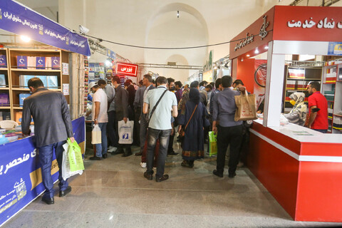 تصاویر/ چهارمین روز از سی و سومین نمایشگاه کتاب تهران