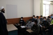 تصاویر/ نشست صمیمی مدیر مدرسه علمیه امام خمینی (ره) گرگان با دانش آموزان