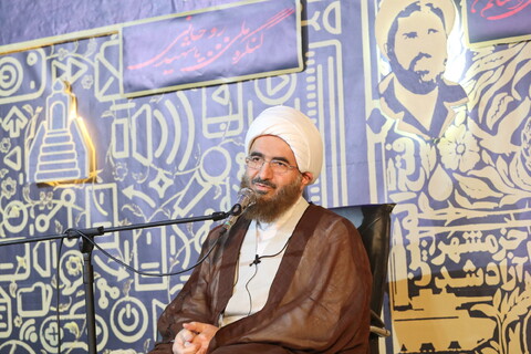 تصاویر / یادواره شهدای مدرسه علمیه حقانی