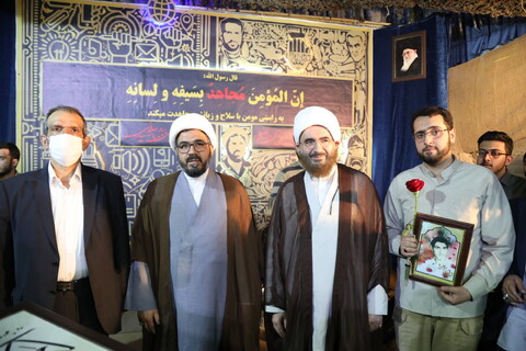 تصاویر / یادواره شهدای مدرسه علمیه حقانی