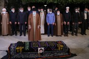 رہبر ان‍قلاب اسلامی نے پیر کی شام حجۃ الاسلام و المسلمین فاطمی نیا کی نماز جنازہ پڑھائي +تصاویر