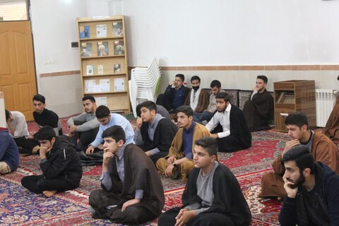 تصاویر/ نشست صمیمی طلاب مدرسه علمیه امام خمینی(ره) خوی با مدیریت مدرسه