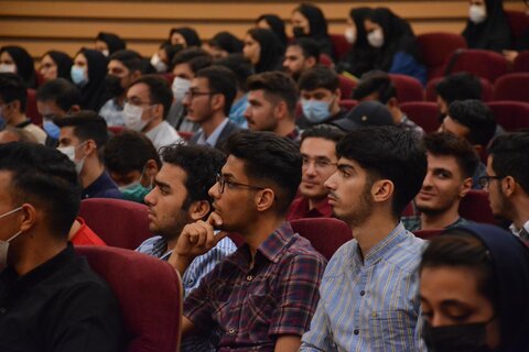 تصاویر/ نماینده ولی فقیه در آذربایجان غربی پای حرف دانشجویان