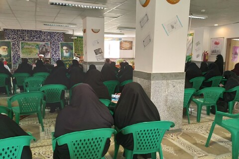 تصاویر/ کرسی آزاد اندیشی در مدرسه علمیه الزهرا (س) شاهین‌دژ