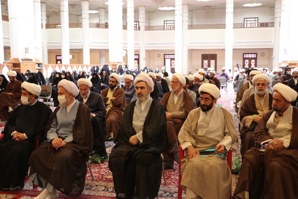 بالصور/ الحفل الختامي لمهرجان العلامة الحلي الثامن في محافظة فارس بمدينة شيراز