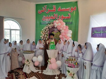 تصاویر/ جشن تکلیف دانش آموزی در ماکو