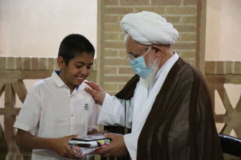 تصاویر مراسم جشن تکلیف مدرسه ملاصدرا با حضور امام جمعه یزد