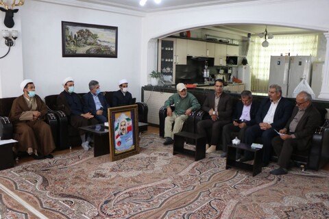 تصاویر/ دیدار مسئولین بوکان با خانواده شهدای روحانی این شهرستان