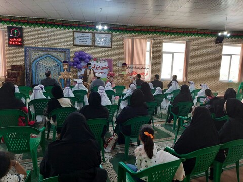 تصاویر/ برگزاری جشن تکلیف دانش آموزی در ماکو