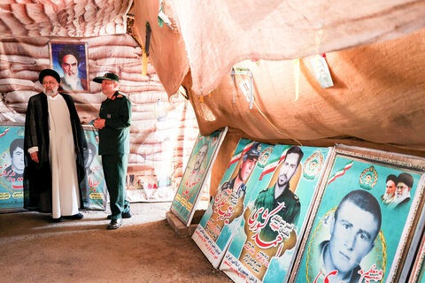 بالصور/ زيارة الرئيس الإيراني إلى محافظة أذربيجان الغربية ولقائه بالنخب، وأسر الشهداء، وجمع من أهالي المحافظة
