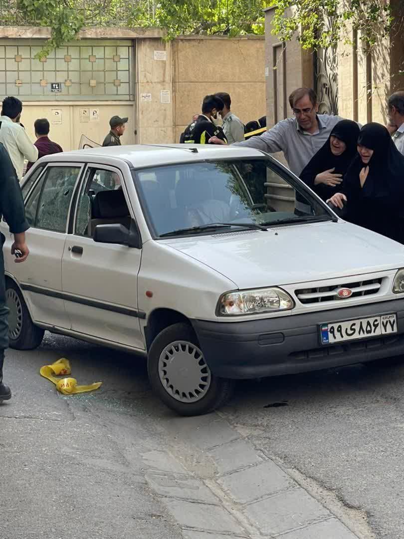 تصویری از لحظه‌ دیدار مادر با پیکر فرزند شهیدش