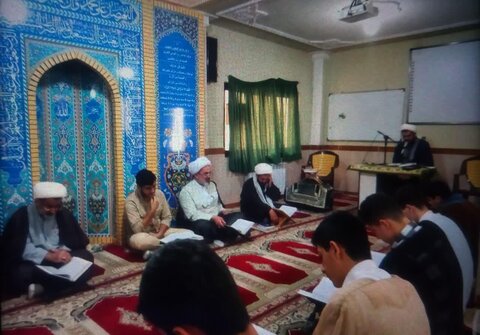 تصاویر/ محفل انس با قرآن در مدرسه علمیه اهل بیت(ع) آستانه اشرفیه