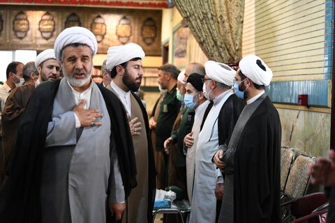 بالصور/ إقامة مجلس تأبين الفقيد السيد عبد الله فاطمي نيا في مدينة أرومية شمالي غرب إيران