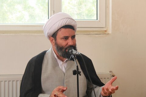 تصاویر/نشست مدیر حوزه علمیه کردستان با روحانیون و مبلغین طرح هجرت بیجار