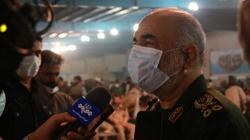 اعزام امکانات سپاه پاسداران به محل ریزش ساختمان متروپل آبادان