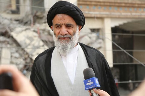 حضور نماینده ولی فقیه خوزستان در محل حادثه ساختمان متروپل آبادان