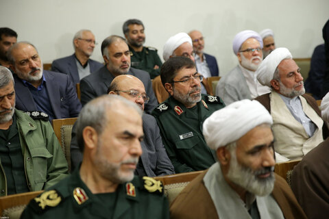 تصاویر/ دیدار اعضای ستاد کنگره بزرگداشت چهار هزار شهید روحانی با رهبر معظم انقلاب