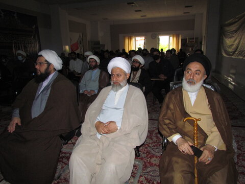 تصاویر/ پخش زنده کنگره 4000 هزار شهید روحانی در حوزه علمیه گیلان