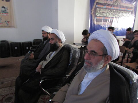 تصاویر/ پخش زنده کنگره 4000 هزار شهید روحانی در حوزه علمیه گیلان