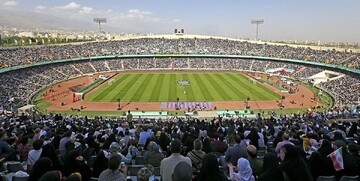 روز متفاوت ورزشگاه آزادی | خاموشی چراغ عشق فوتبالی با آمدن «سلام فرمانده» + فیلم