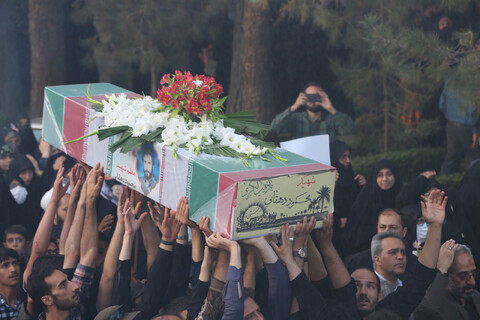 تصاویر/مراسم تشییع سه تن از شهدای تازه تفحص شده دفاع مقدس در اصفهان