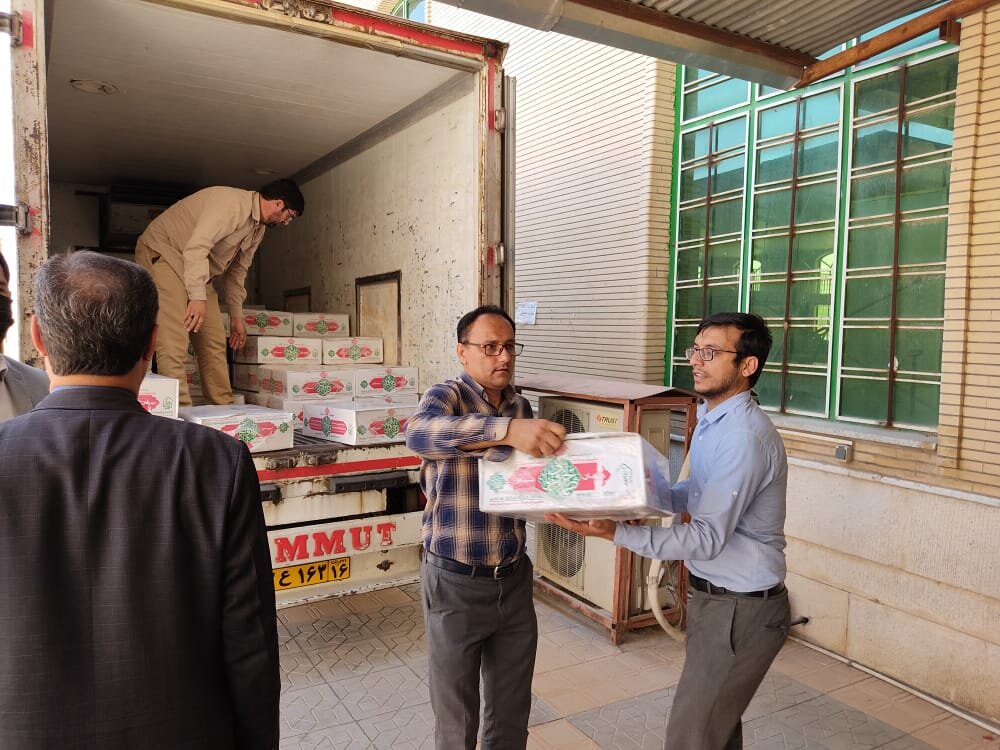 توزیع ۳۲۰۰ بسته گوشت گرم بین نیازمندان استان کهگیلویه و بویراحمد