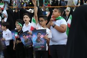تصاویر/ فرزندان شهدای مدافع حرم و امنیت در اجتماع یکصد هزار نفری سلام فرمانده در تهران