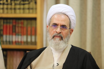 تسلیت آیت الله اعرافی به دو استاد حوزه