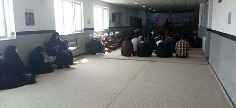 تصاویر | اقدامات مدرسه علمیه مهدی موعود(ع) کبودراهنگ در ایام برگزاری یادواره شهدای روحانی