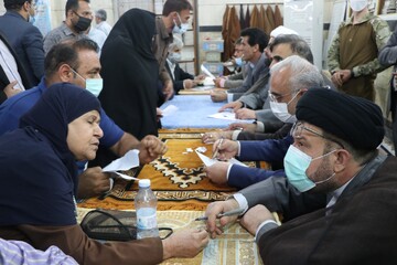 تصاویر/ میز خدمت دادگستری فارس در مسجد النبی(ص) شیراز