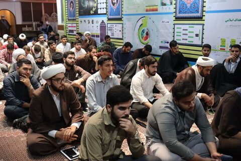 تصاویر/ نشست طلاب مدرسه علمیه امام خمینی(ره) با دادستان ویژه روحانیت شمال غرب کشور