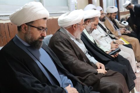 تصاویر/ نشست طلاب مدرسه علمیه امام خمینی(ره) با دادستان ویژه روحانیت شمال غرب کشور