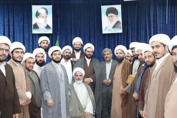 تصاویر/ جلسه هم اندیشی روحانیون تبلیغی شهرستان قروه