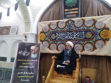 امام خمینی (ره) به ملت ایران کرامت و عزت داد