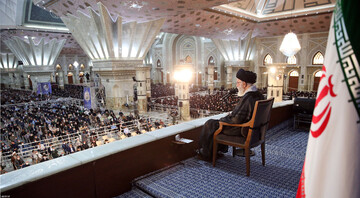 فیلم | اشاره رهبر انقلاب به تکریم و حضور میلیونی مردم در تشییع مراجع و بزرگان