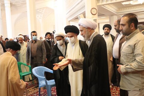 تصاویر| نشست طلاب و روحانیون استان فارس با حضور آیت الله حسینی بوشهری