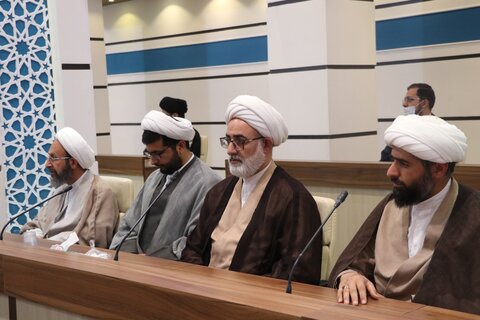 تصاویر| اجلاسیه مسئولان مدارس علمیه فارس با حضور رئیس جامعه مدرسین حوزه علمیه قم