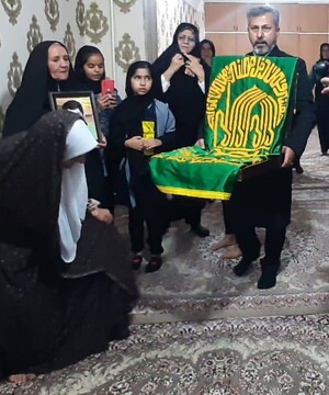 کاروان زیر سایه خورشید به بادرود رسید