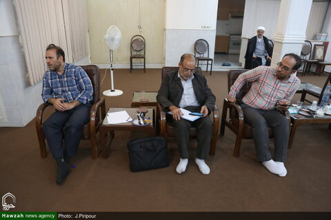 بالصور/ مؤتمر صحفي حول إقامة ذكرى رحيل المرجع الديني السيد محمد سعيد الحكيم في النجف الأشرف