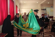 تصاویر / استقبال اساتید و طلاب مدرسه علمیه خواهران قزوین از پرچم حرم رضوی