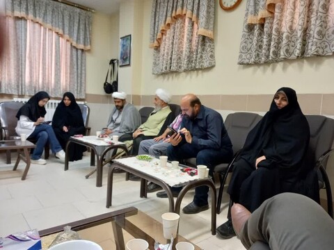 تصاویر/ بازدید امام جمعه آران و بیدگل از ارائه خدمات گروه جهادی پزشکی اعجاز مهر
