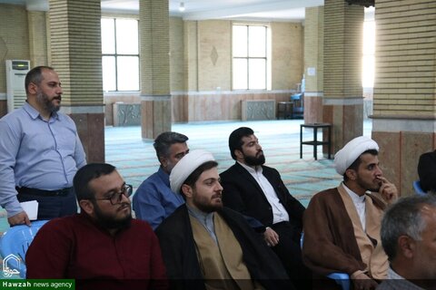 بالصور/ إقامة ورشة تخصيصة حول أخلاق وقواعد الرادود الحسيني والخطابة الحسينية في مدينة أرومية