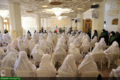 بالصور/ إهداء جهاز الزواج إلى لعوائل المتعففة في حرم السيدة المعصومة عليها السلام بقم المقدسة