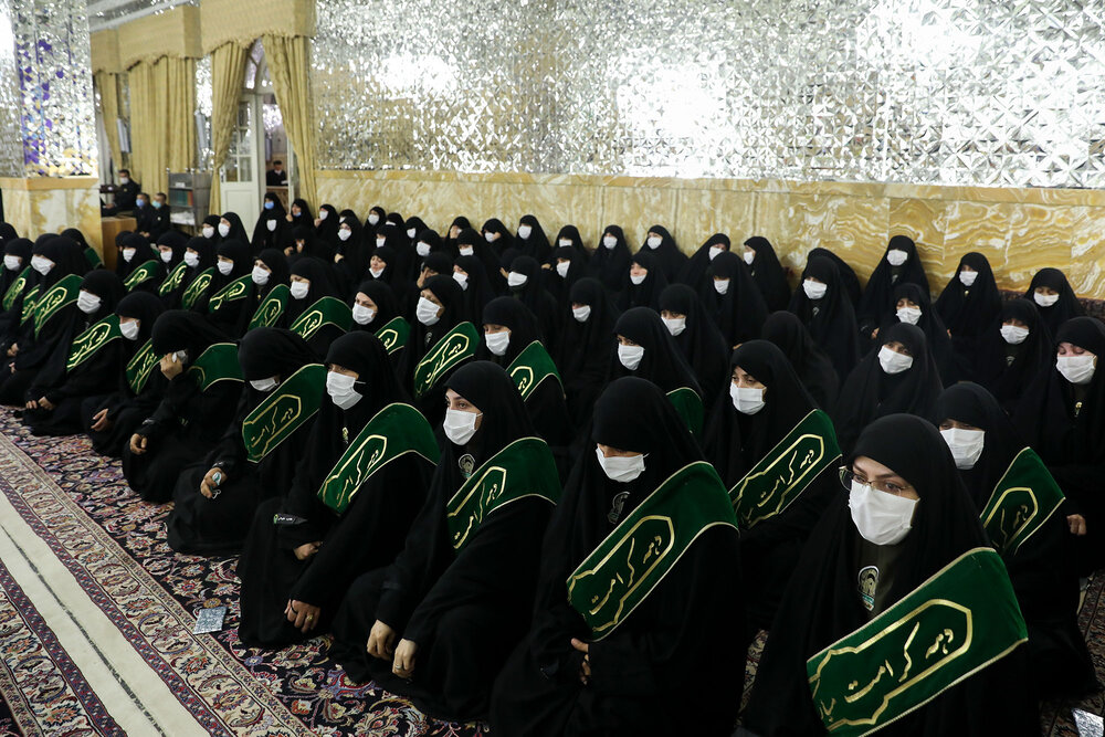 Imam Reza Shrine’s Servants Must Manifest Razavi School of Thought