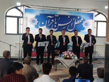 تصاویر/ محفل انس با قرآن کریم در مدرسه علمیه نقده