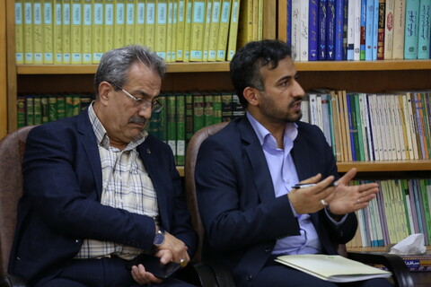 تصاویر/ دیدار مدیر عامل بانک قرض الحسنه مهر کشور با آیت الله اعرافی
