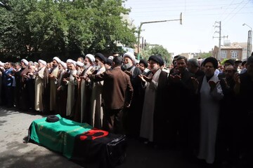 تصاویر/ تشیع پیکر استاد حوزه علمیه بناب