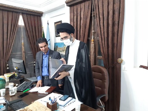 تصاویر/ دیدارنماینده ولی فقیه درکاشان با فعالان  حفظ ابنیه های تاریخی، رئیس وکارکنان میراث فرهنگی